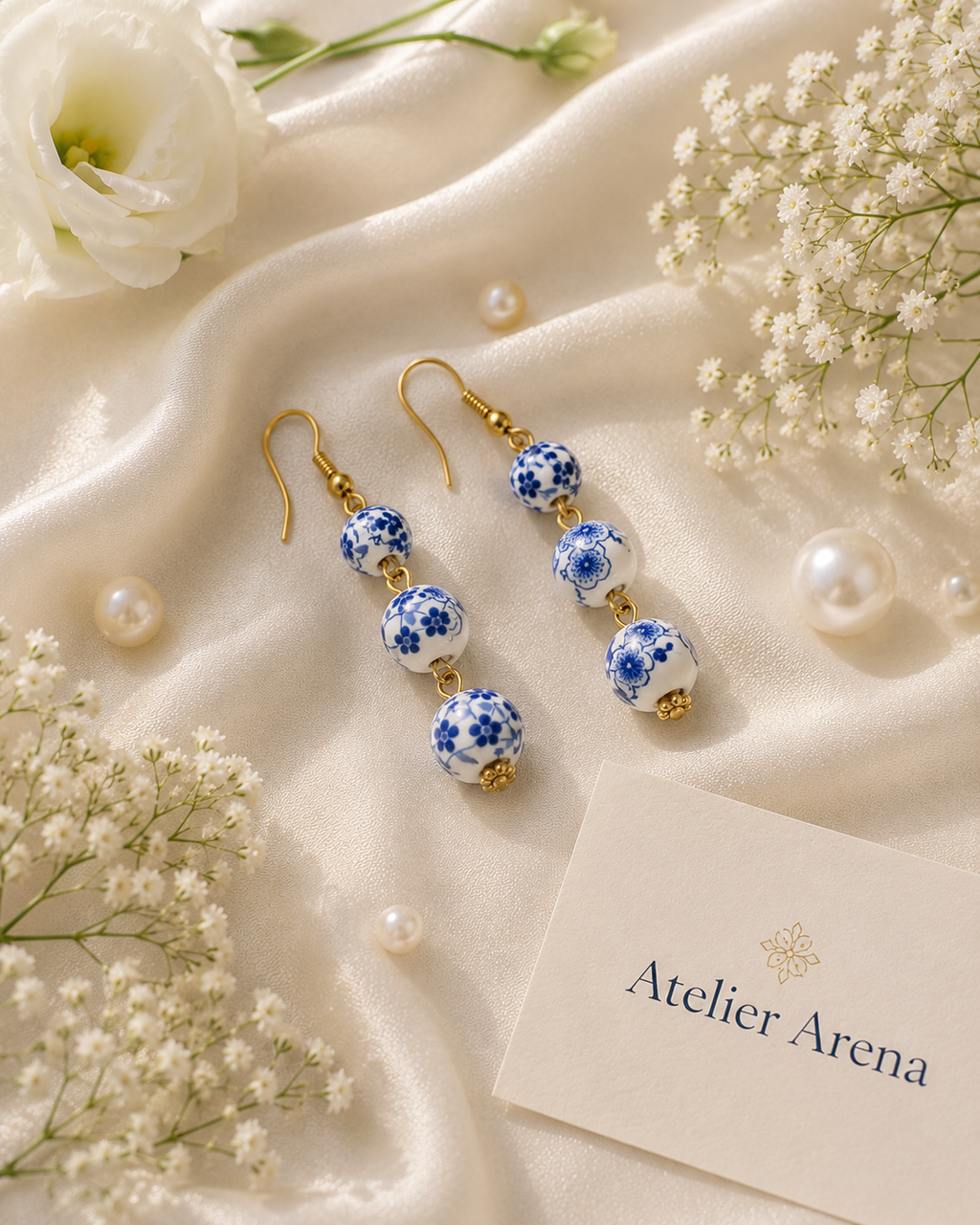 Delfts Blauw Oorbellen met Gouden Haakjes