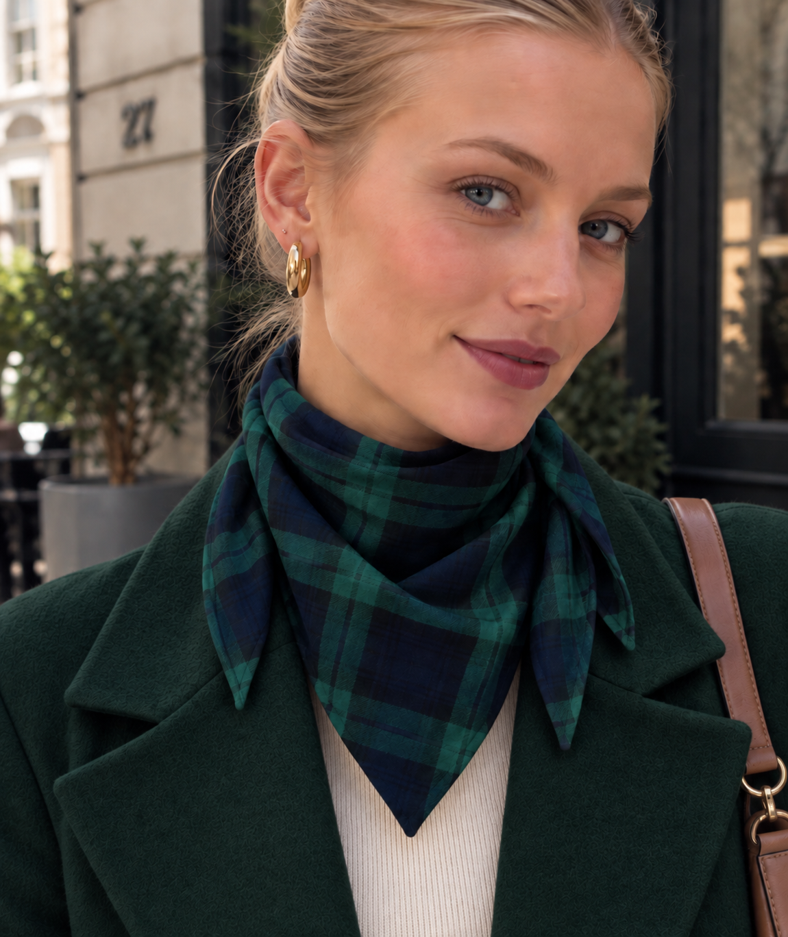Edinburgh Tartan Triangle Scarf – Navy & Green
