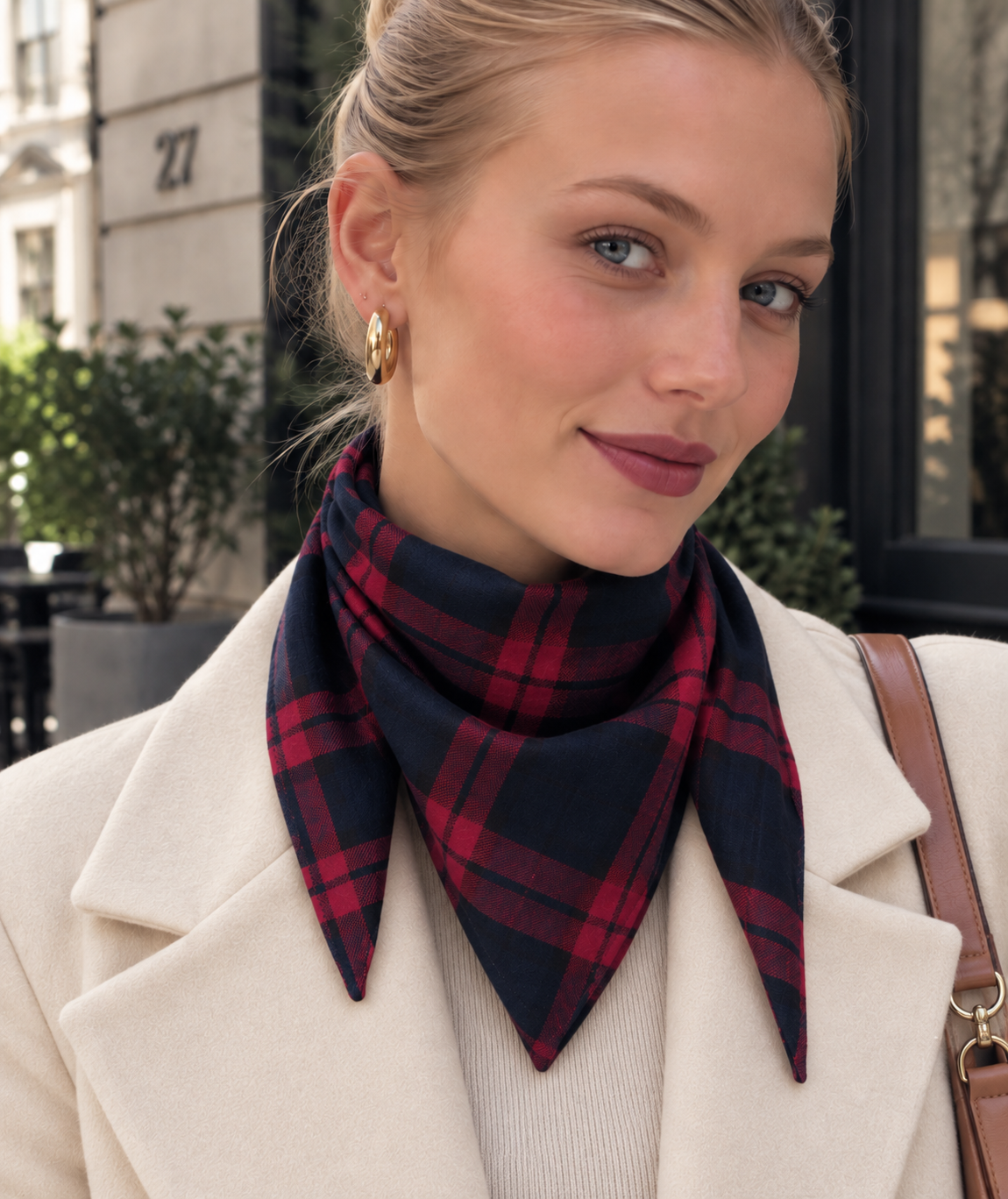 Oxford Tartan Triangle Scarf – Navy & Red