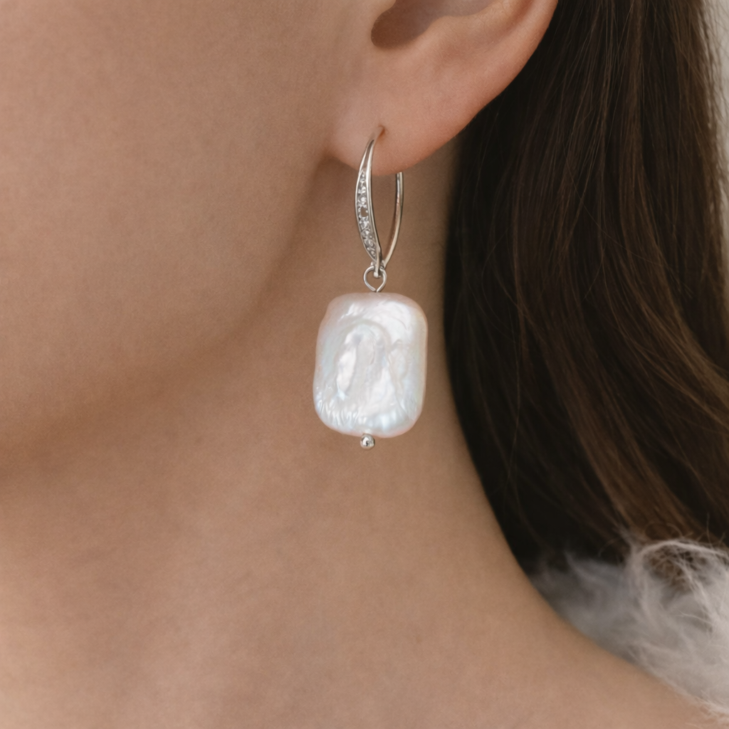 Freshwater Pearl Earrings with Crystals