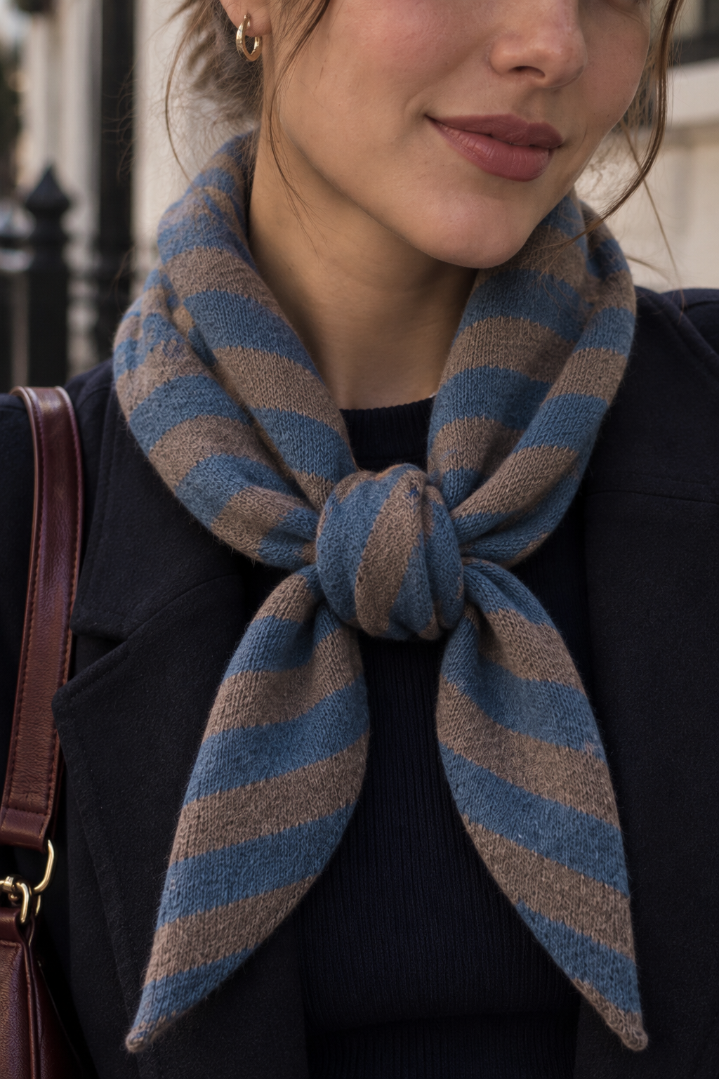 Triangle Scarf Blue-Gray Striped